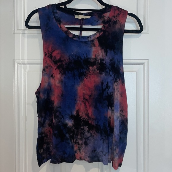 Cutout back tie dye tank size L - Picture 3 of 3